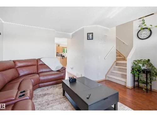 #71 10909 106 ST NW