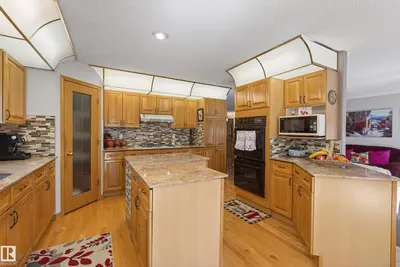 Photo 2 of 433 TWIN BROOKS CR NW