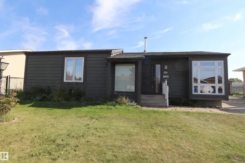 4123 136 AV NW