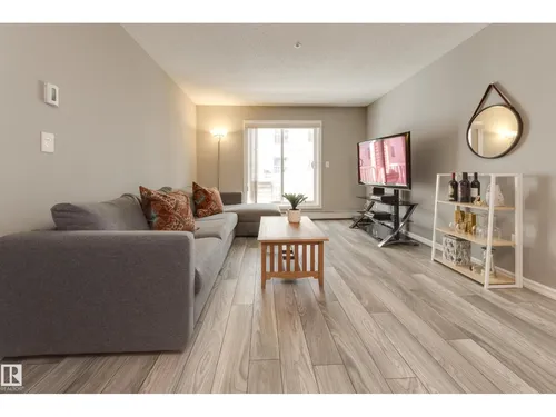 #213 4403 23 ST NW