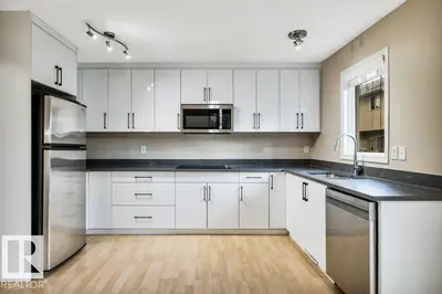 Photo 4 of #33 2503 24 ST NW