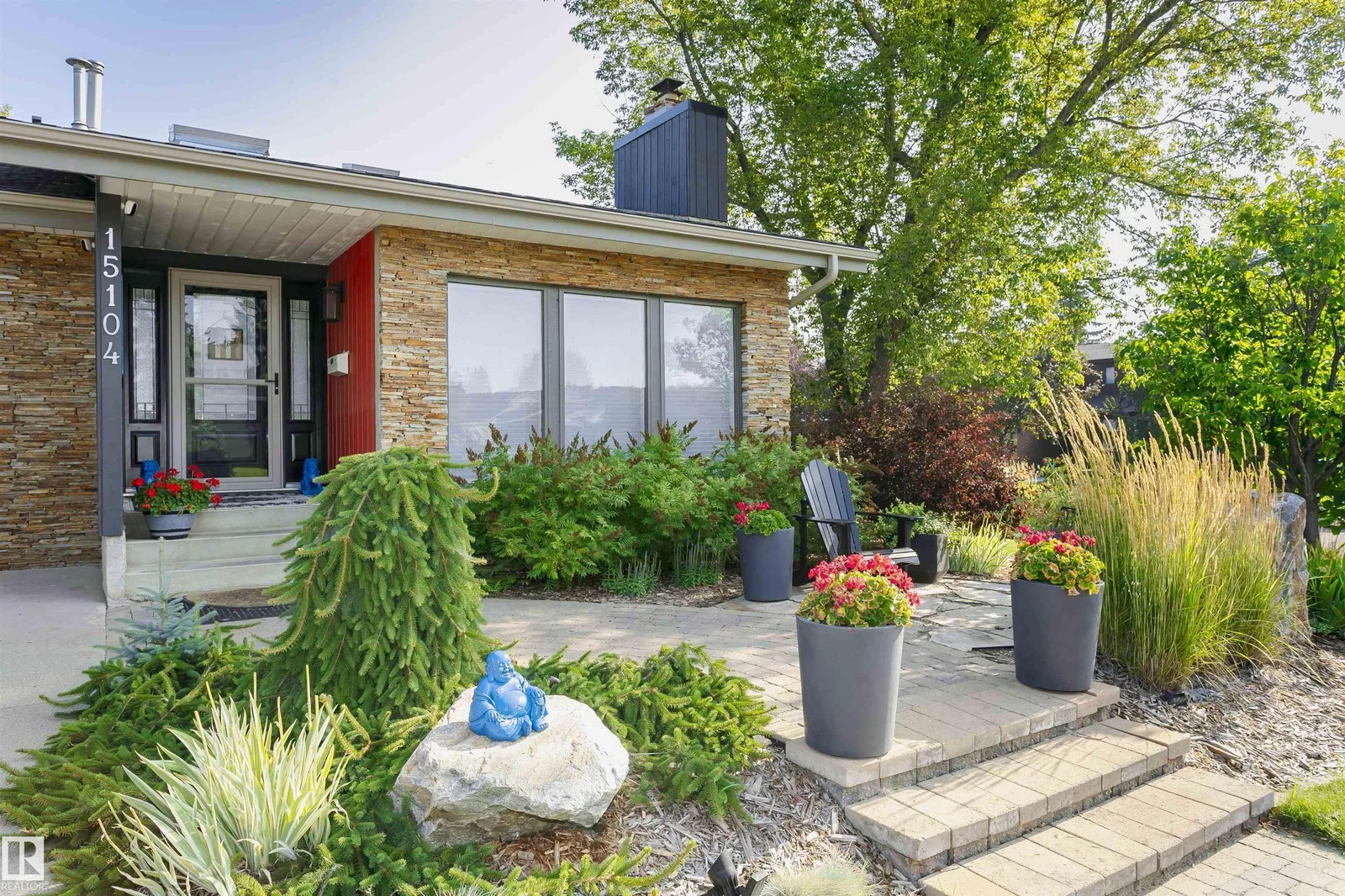 15104 42 AV NW, Edmonton