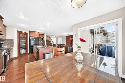 Photo 2 of 14015 146 AV NW