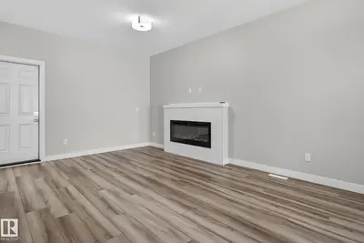 Photo 4 of 4879 ALWOOD PT SW