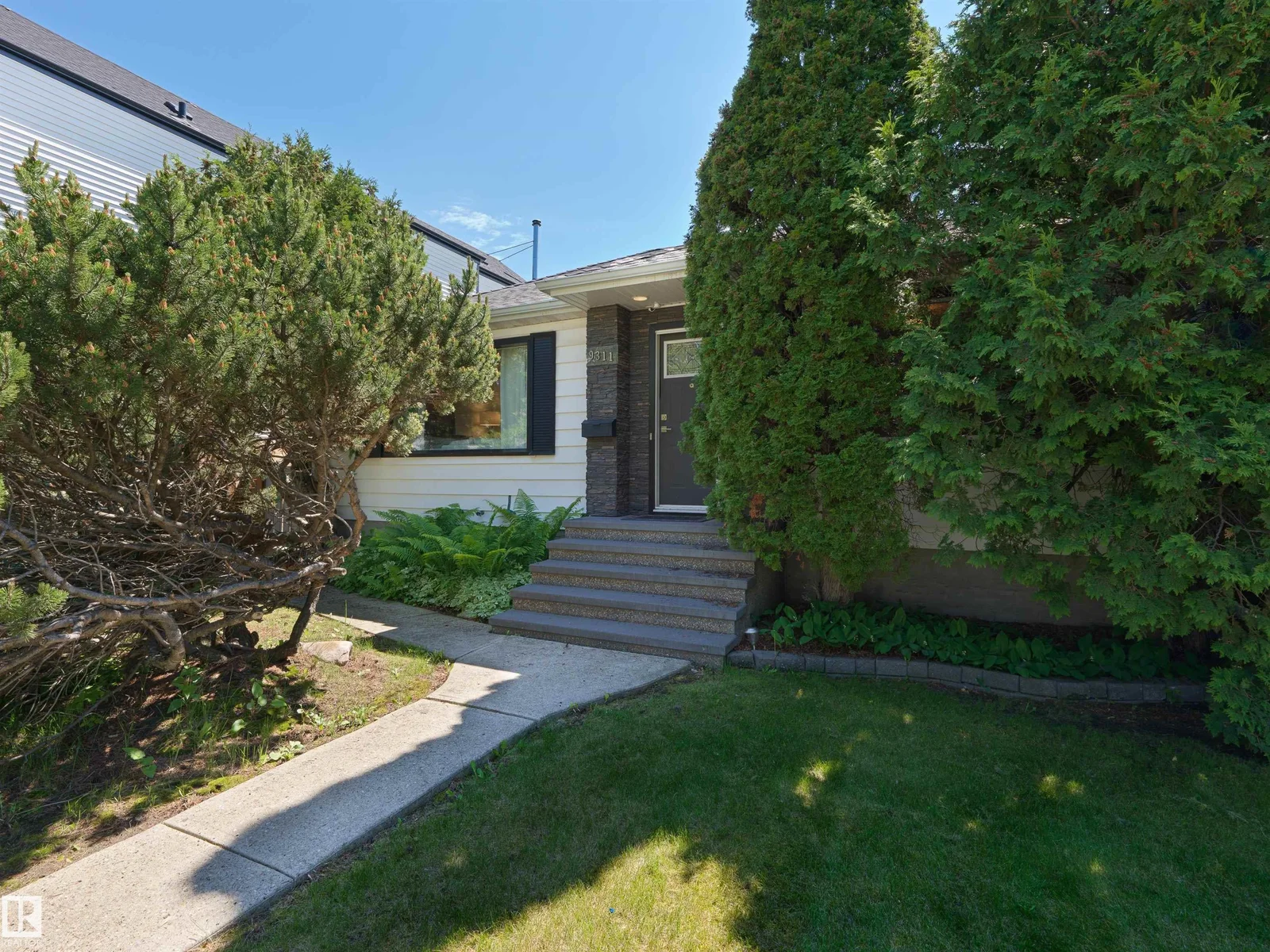 9311 75 AV NW, Edmonton