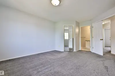 Photo 3 of 15529 95 AV NW