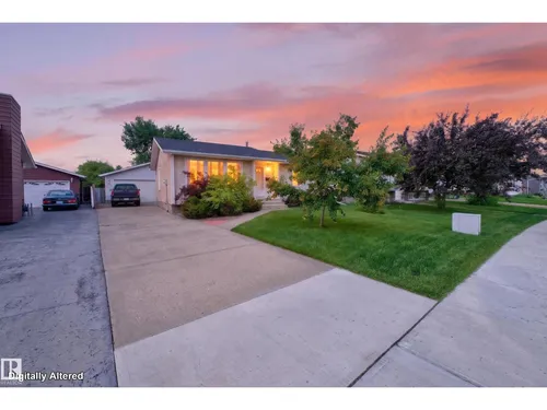 455 HUFFMAN CR NW