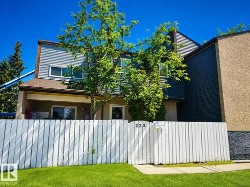 223 KASKITAYO CT NW
