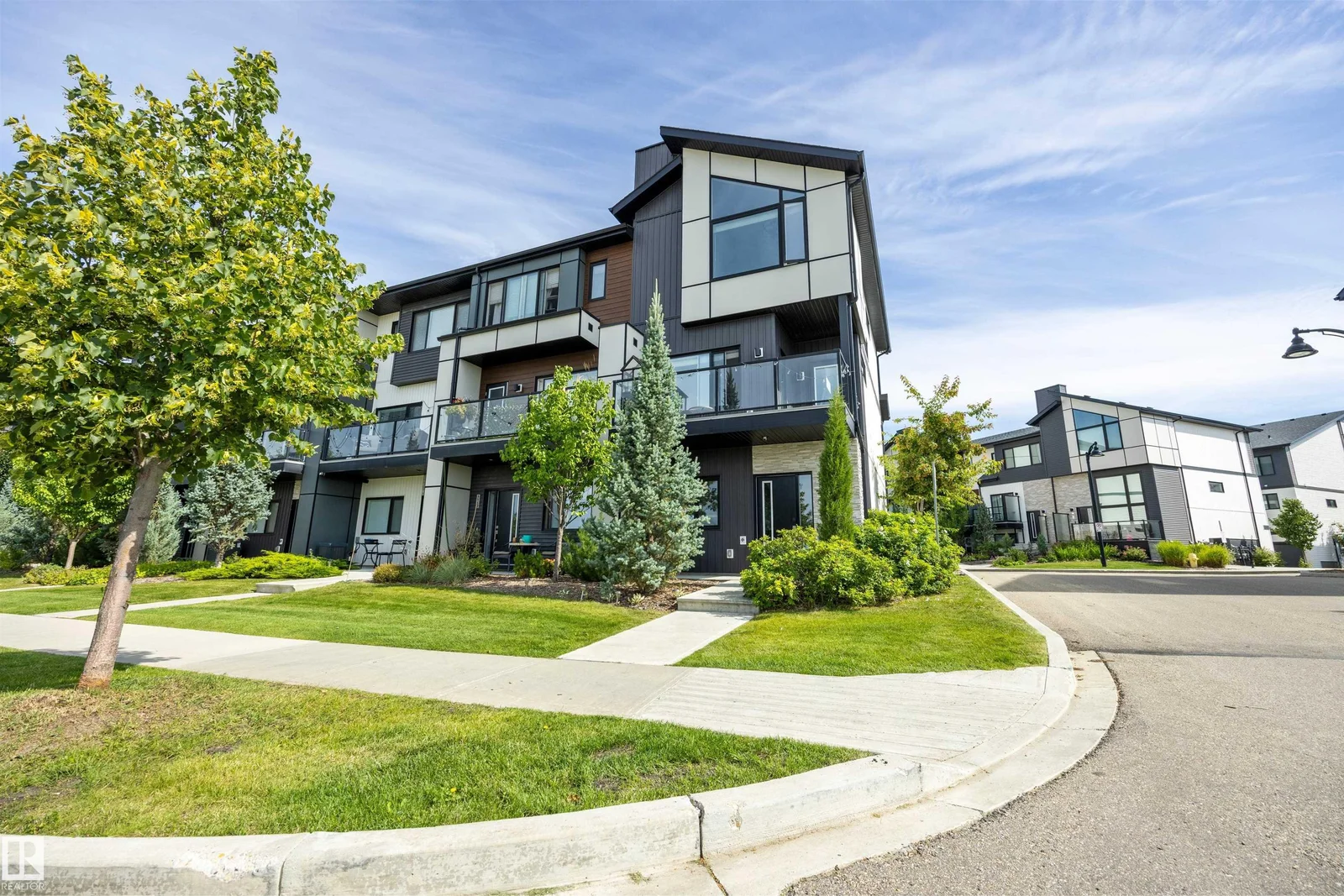 1119 KESWICK DR SW, Edmonton