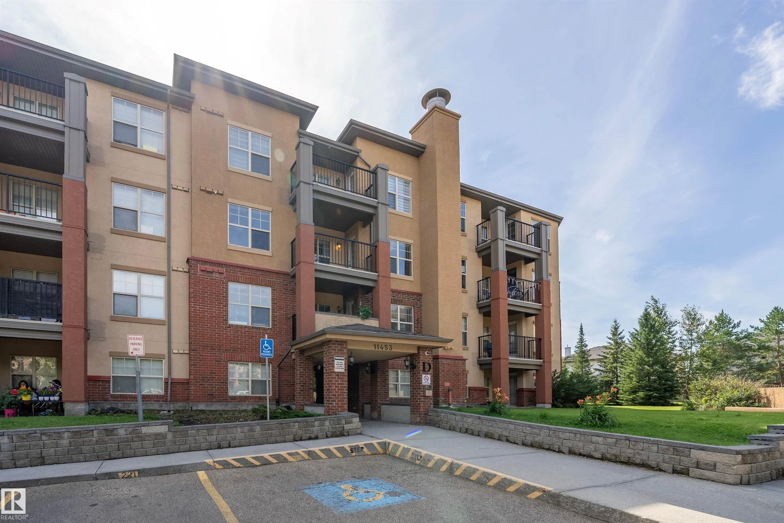 #201 11453 ELLERSLIE RD SW, Edmonton