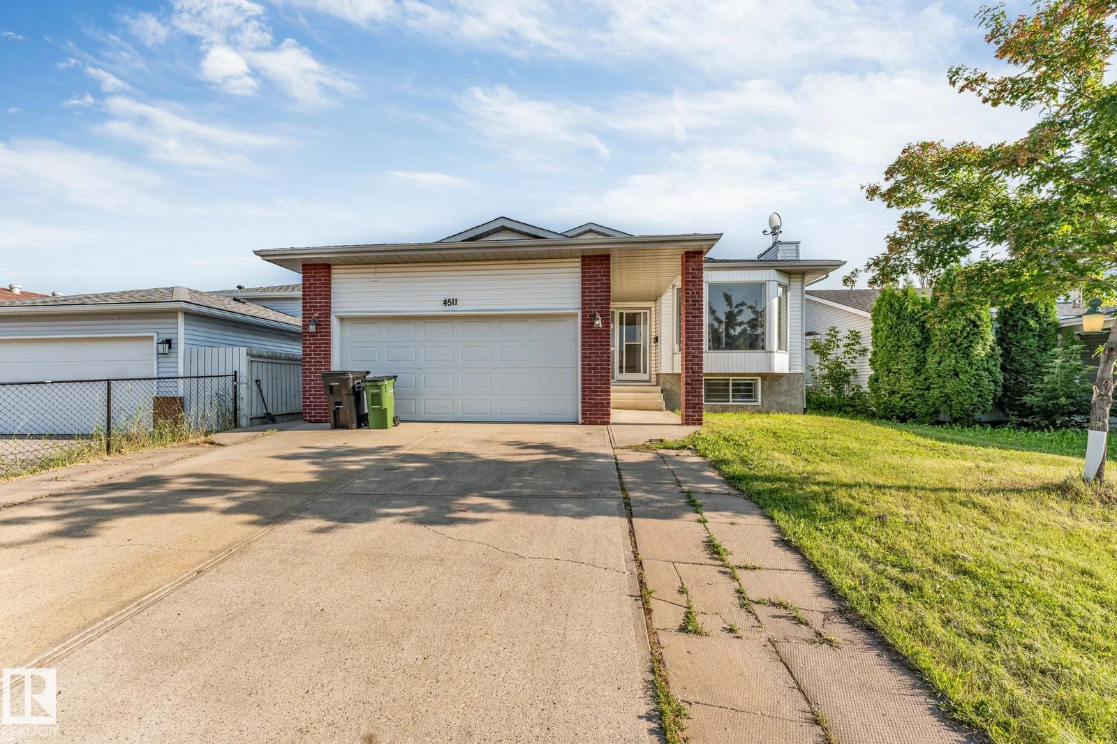4511 25 AV NW NW, Edmonton