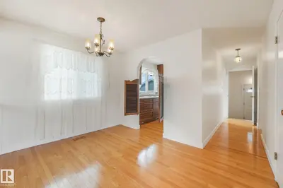 Photo 3 of 11415 149 AV NW