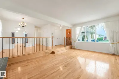 Photo 2 of 11415 149 AV NW