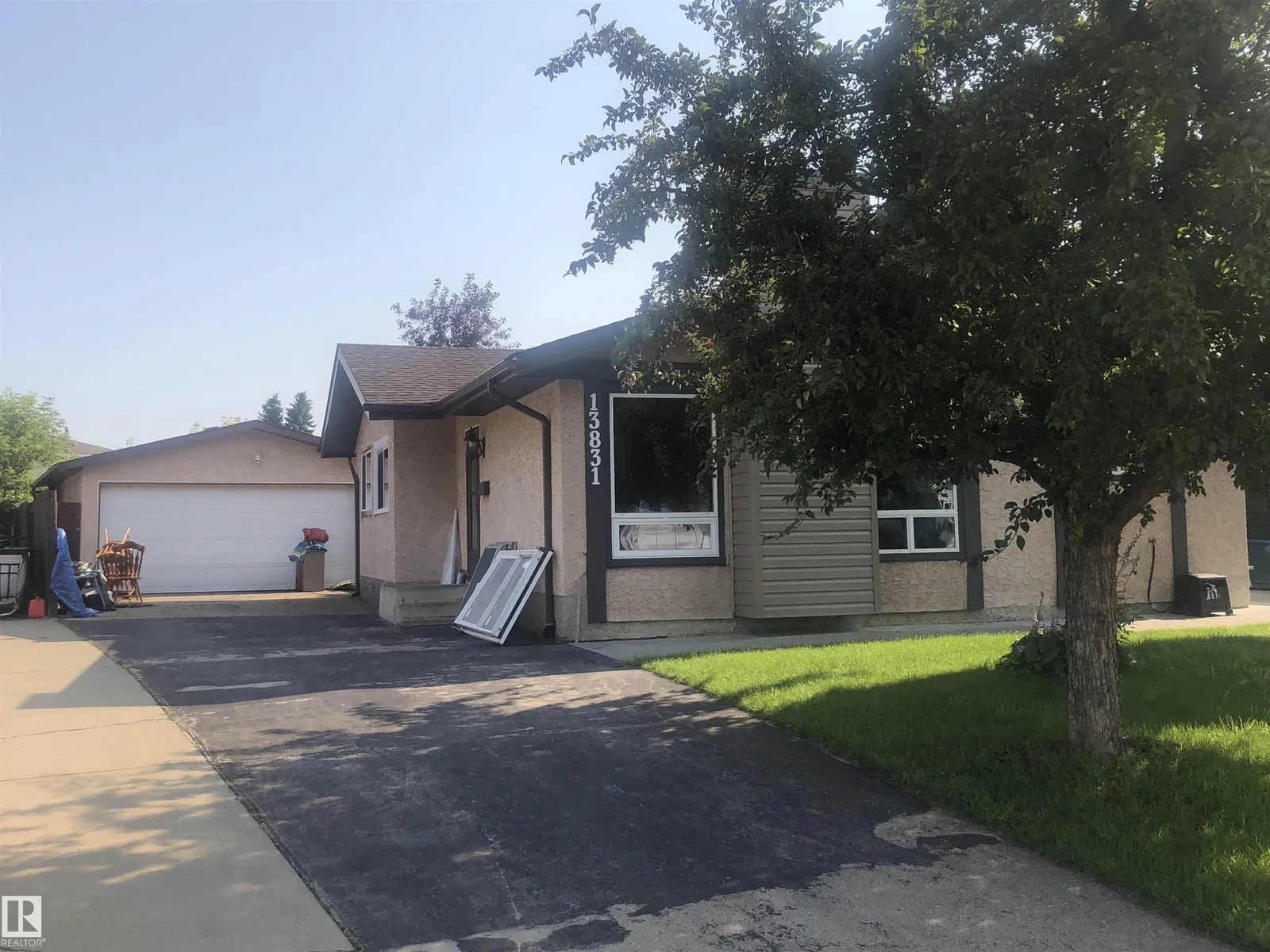 13831 23 ST NW, Edmonton