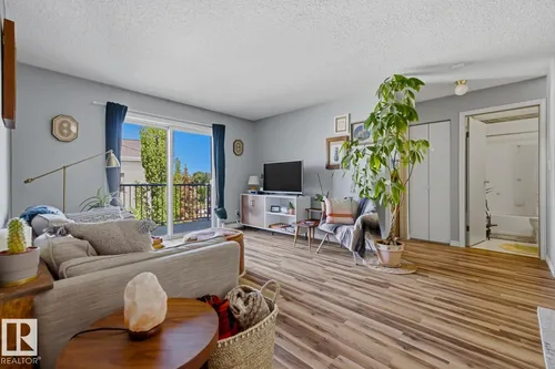 #428 2520 50 ST NW