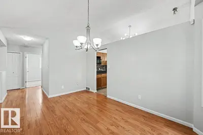 Photo 3 of 10 Oakridge DR N