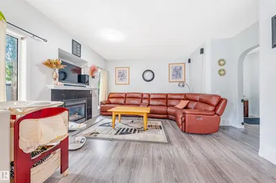 Photo 4 of 37 BIRCHMONT CR