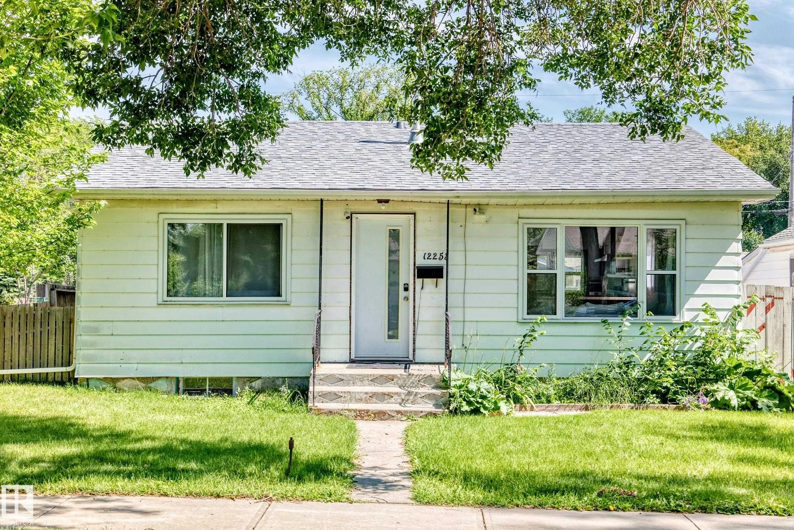 12253 94 ST NW, Edmonton