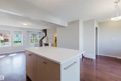 Photo 4 of 5887 SUTTER PL NW