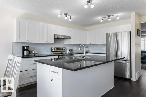 21247 91 AV NW