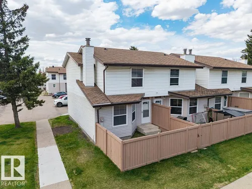 10473 24 AV NW