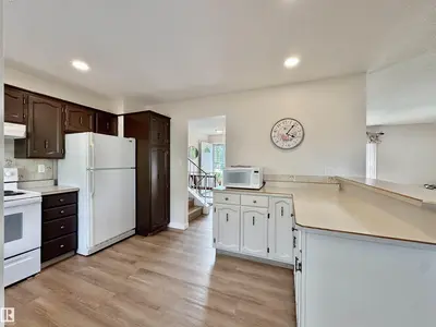 Photo 2 of 2423 83 ST NW