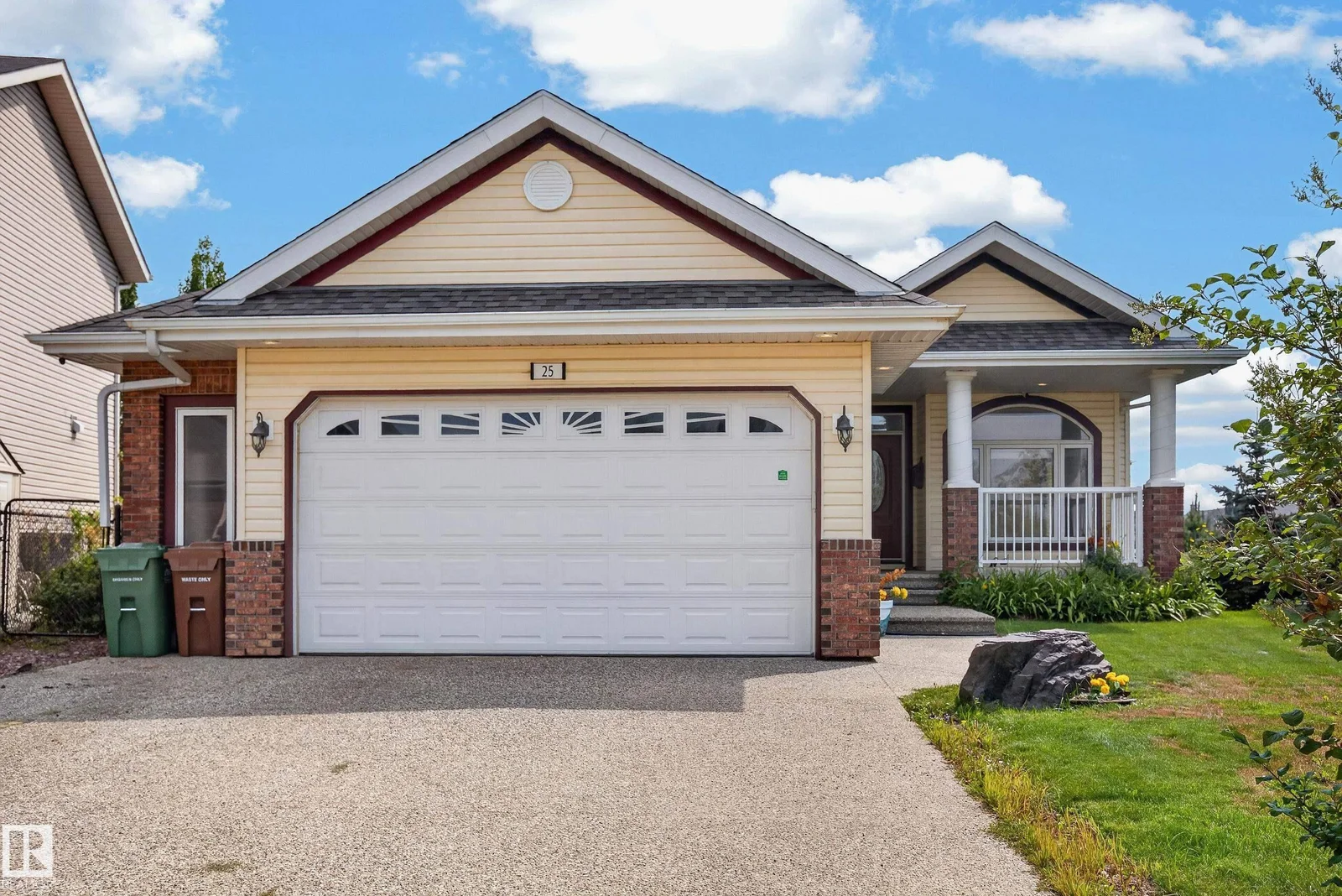 25 NORMANDEAU CR, St. Albert
