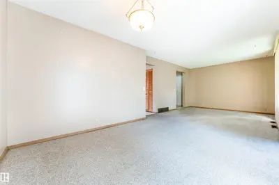 Photo 2 of 9245 54 ST NW