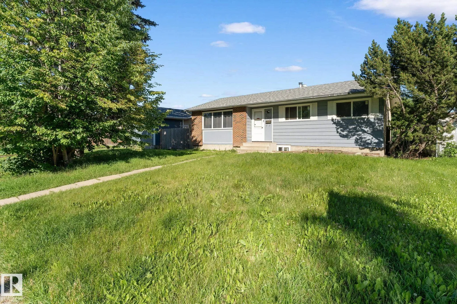 363 KNOTTWOOD RD NW, Edmonton