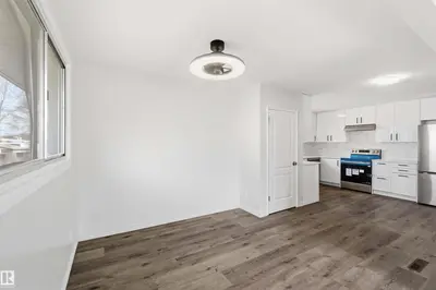 Photo 2 of 13303 58 ST NW