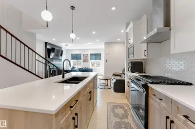 Photo 2 of 1263 Watt DR SW