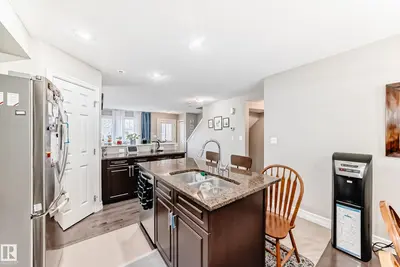 Photo 2 of 655 TAMARACK RD NW