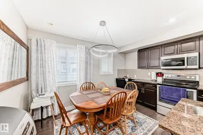 Photo 4 of 655 TAMARACK RD NW