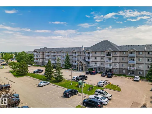 #209 240 SPRUCE RIDGE RD