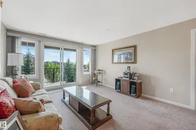 Photo 2 of #326 300 PALISADES WY