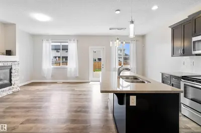 Photo 4 of 37 ROSEBERRY LN