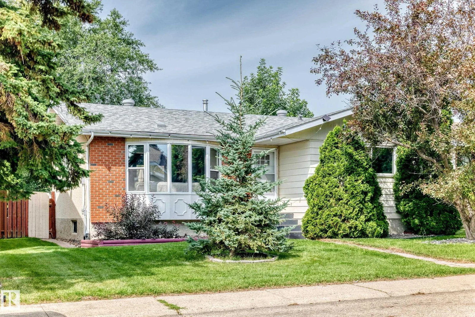 2112 36 ST NW, Edmonton