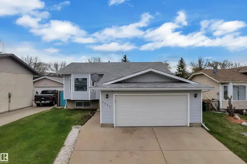3227 145 AV NW