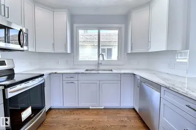 Photo 3 of 14732 32 ST NW
