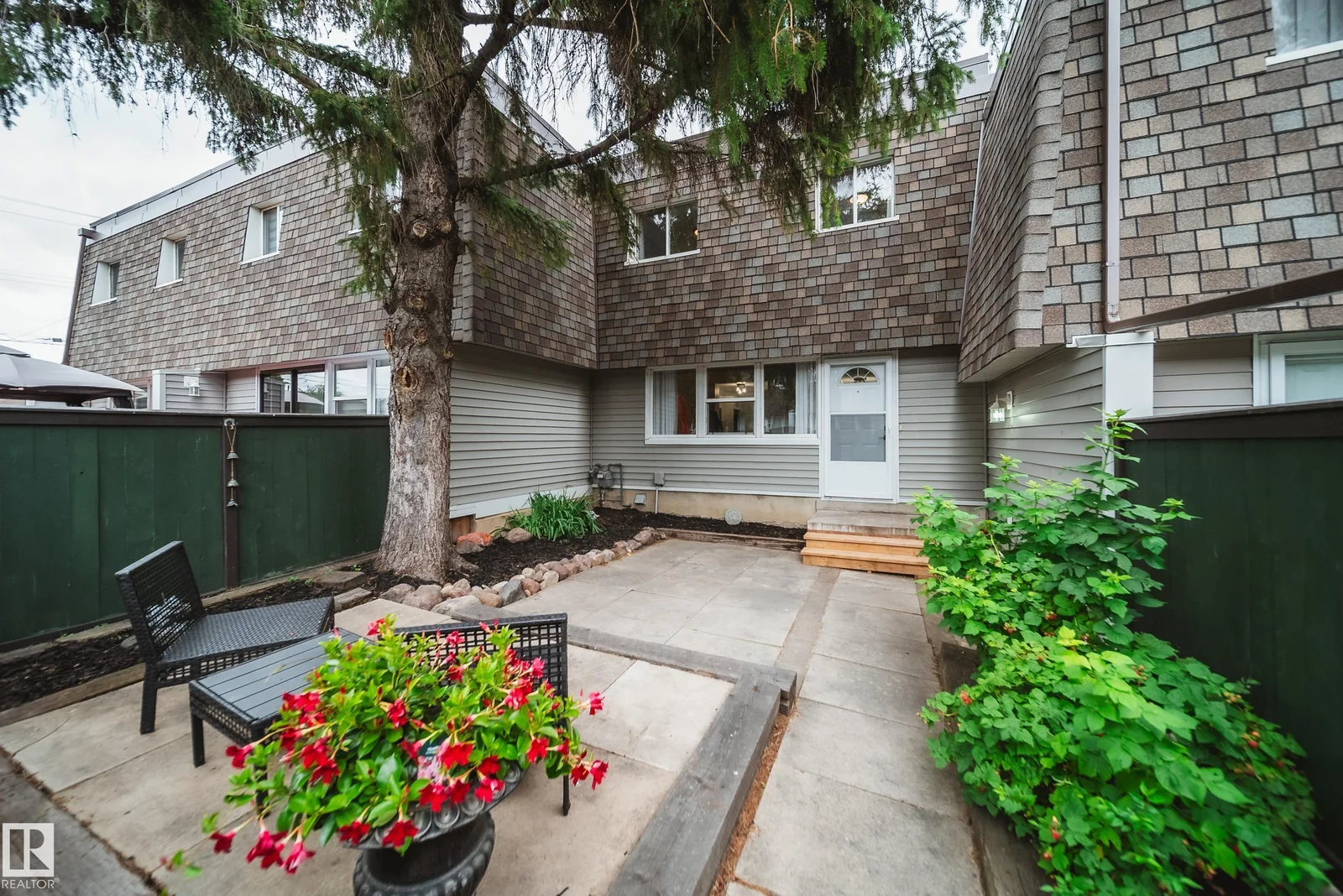 521 VILLAGE ON THE GREEN GR NW, Edmonton