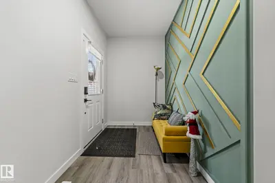 Photo 2 of 16128 31 AV SW