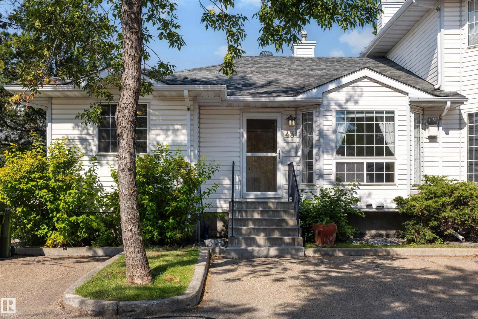 #43 3311 58 ST NW, Edmonton