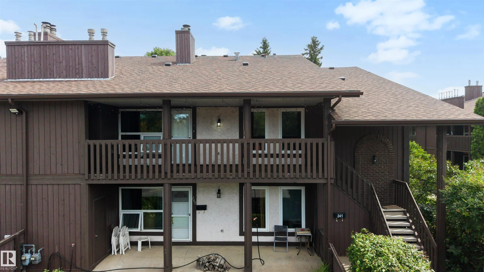 241 SURREY GARDENS GD NW, Edmonton