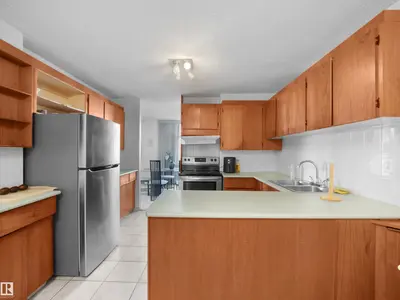 Photo 4 of #701 11710 100 AV NW