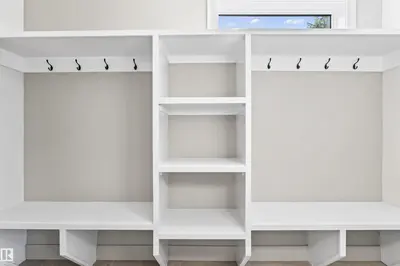 Photo 4 of 5606 105 AV NW