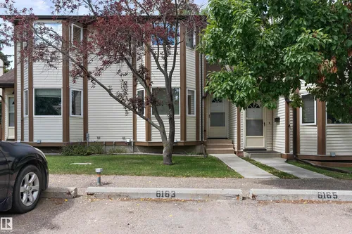 6163 38 AV NW