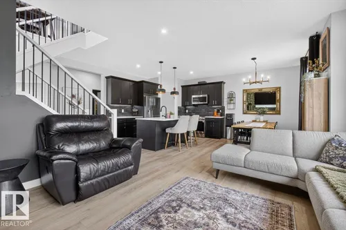 24 MAPLE CR
