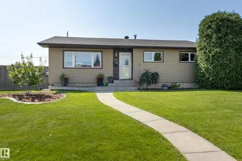 8003 136 AV NW