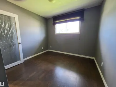 Photo 3 of 3822 114 AV NW