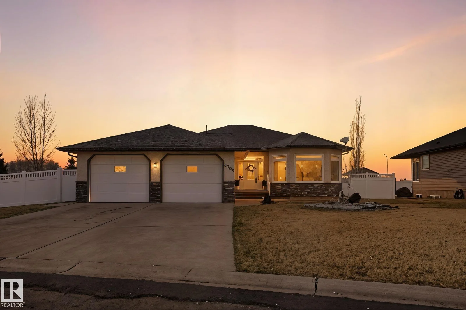 5002 58 ST, Daysland